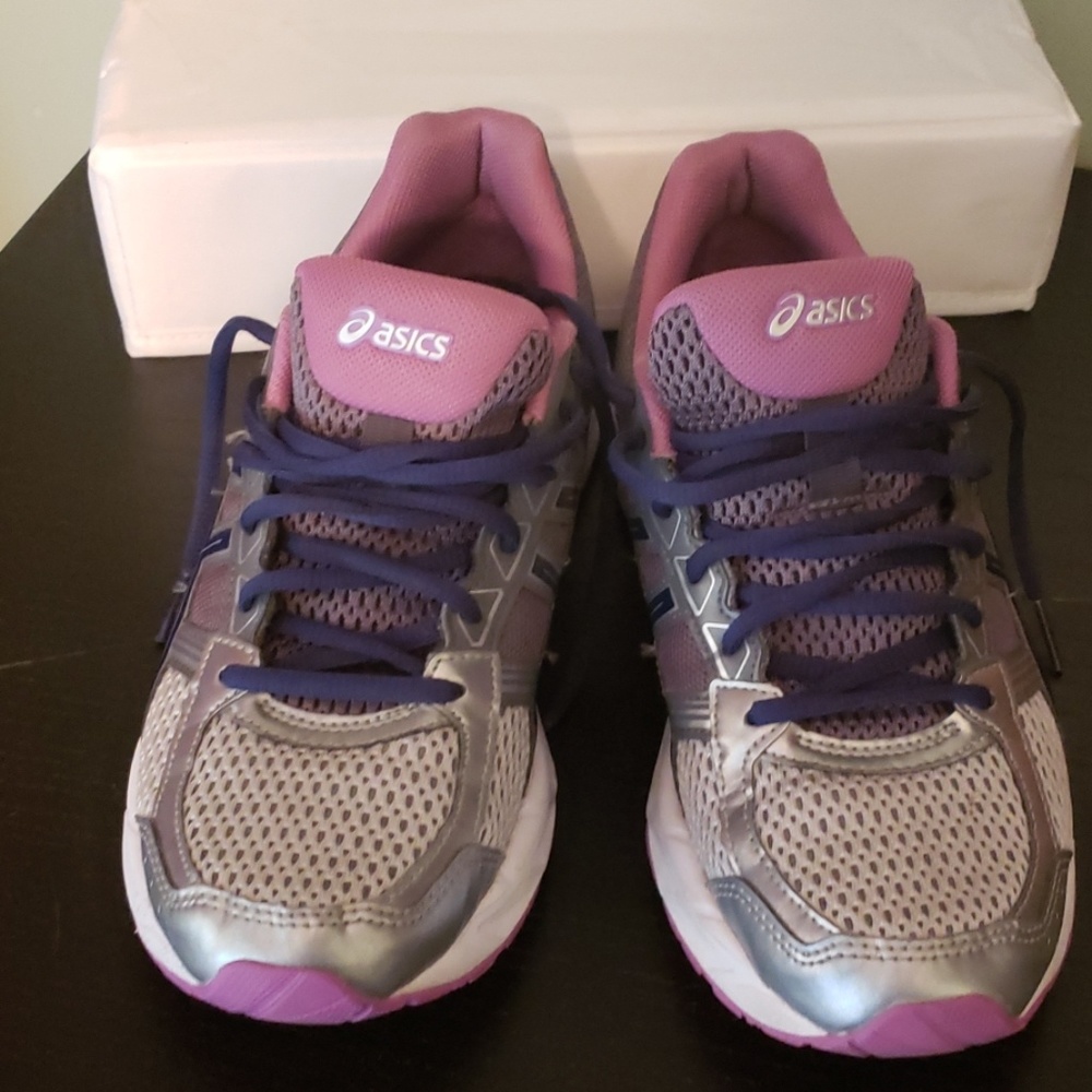 Running sneakers